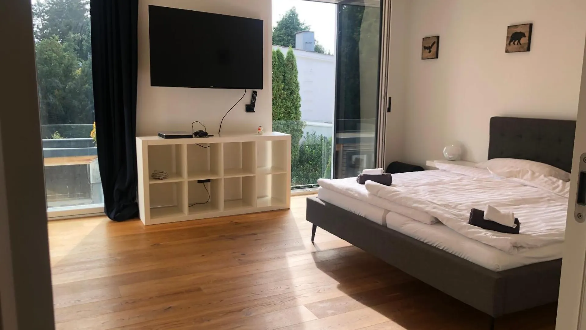 Outstanding 9 Bedroom Villa With Pool In Munich