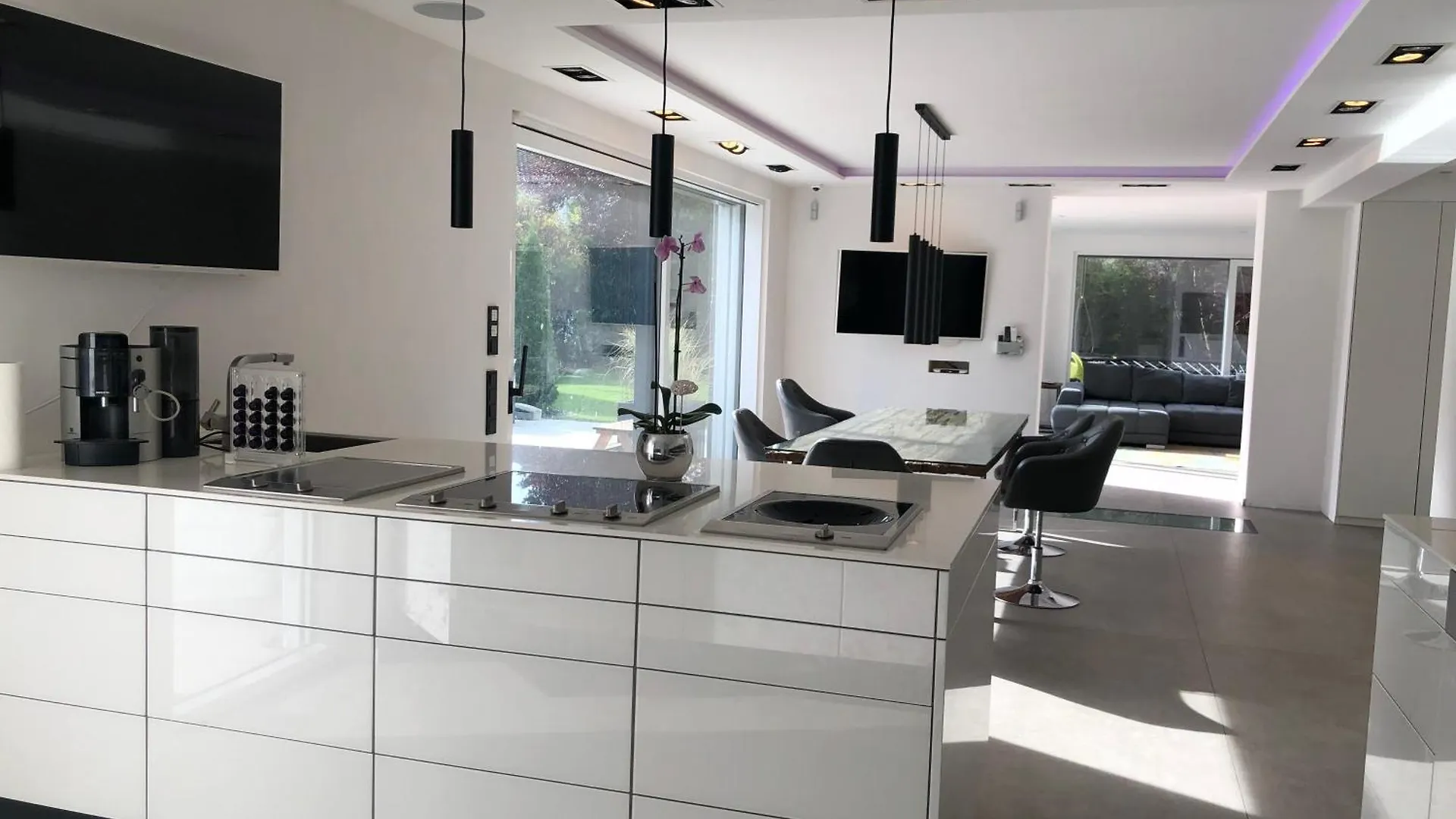 Outstanding 9 Bedroom Villa With Pool In Münih