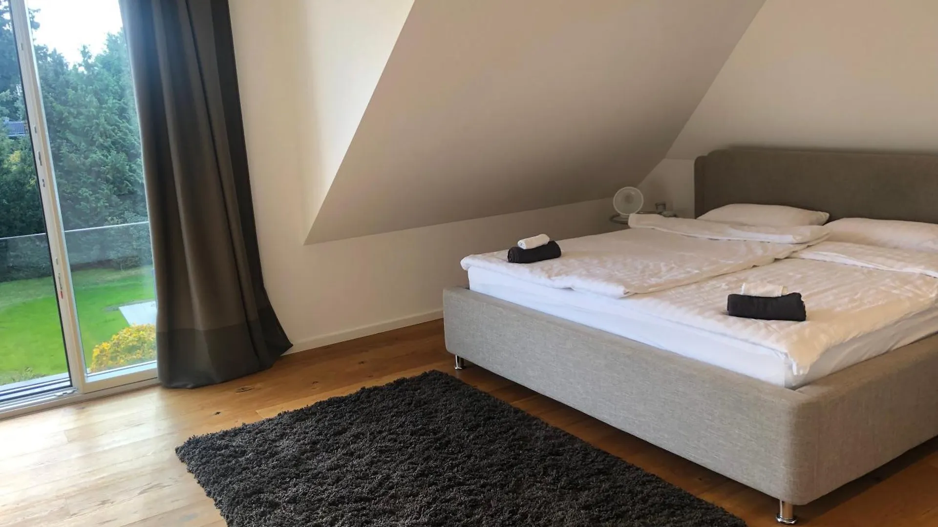 Outstanding 9 Bedroom Villa With Pool In Münih