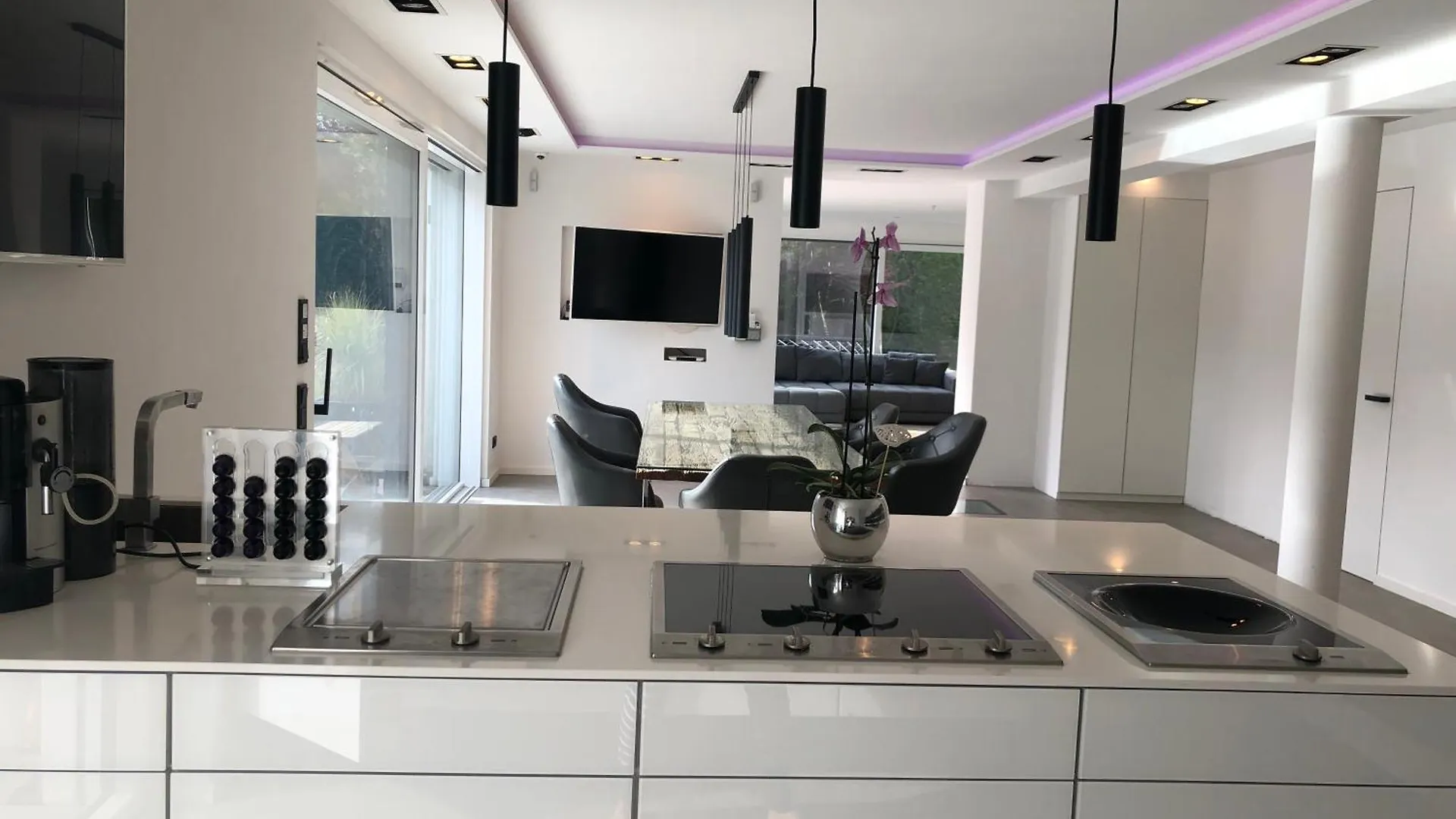 Outstanding 9 Bedroom Villa With Pool In Munich Germany